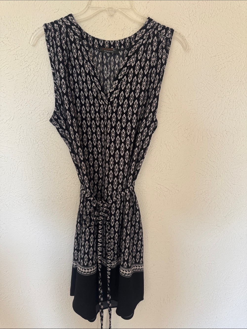Renee C. Black & White Geometric Print Tie-Waist Midi Dress